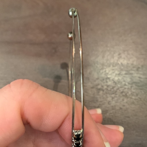 Silver Tone Double Band Bracelet with Onyx Coloured Gems - Picture 5 of 7